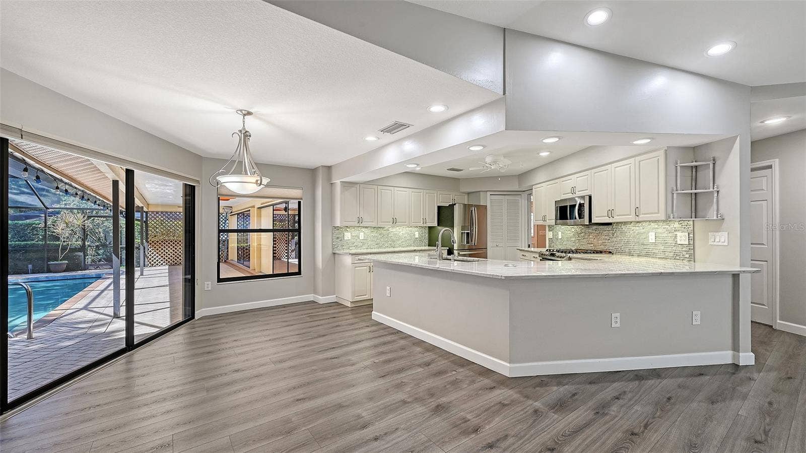 4409 OAK VIEW DRIVE, Sarasota, FL 34232 4409 OAK VIEW DRIVE, Sarasota, FL 34232