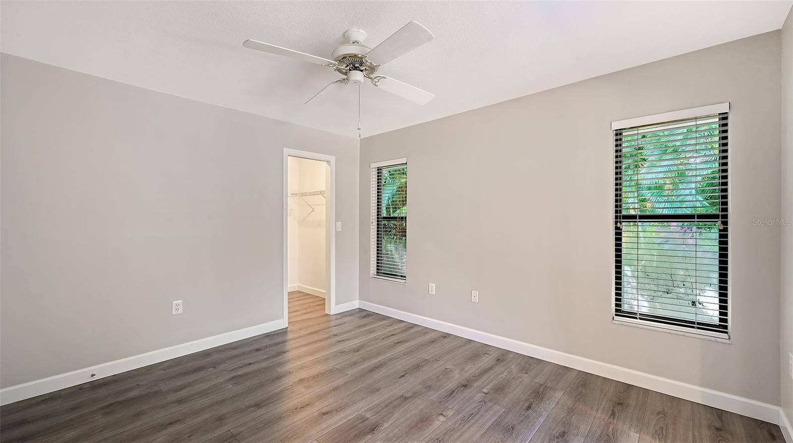 4409 OAK VIEW DRIVE, Sarasota, FL 34232 4409 OAK VIEW DRIVE, Sarasota, FL 34232