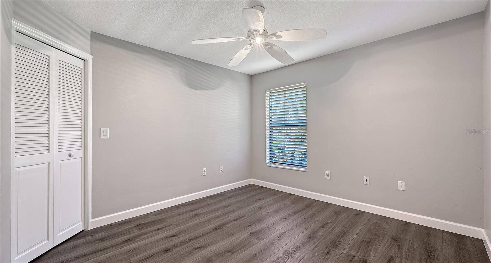 4409 OAK VIEW DRIVE, Sarasota, FL 34232 4409 OAK VIEW DRIVE, Sarasota, FL 34232