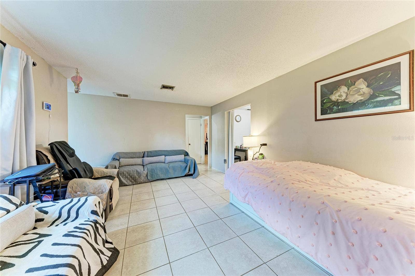 2821 YORKTOWN STREET, Sarasota, FL 34231 2821 YORKTOWN STREET, Sarasota, FL 34231