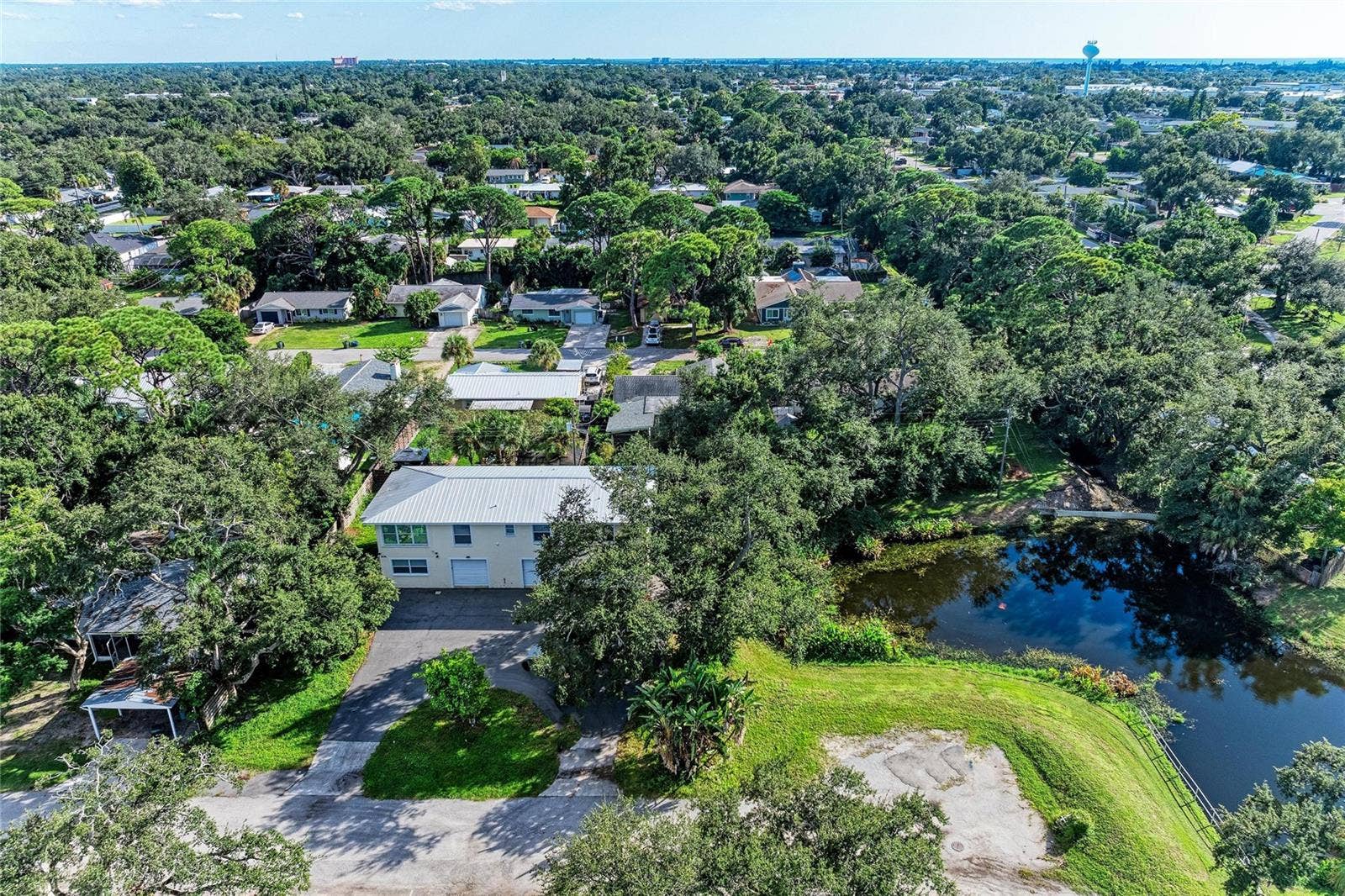 2821 YORKTOWN STREET, Sarasota, FL 34231 2821 YORKTOWN STREET, Sarasota, FL 34231