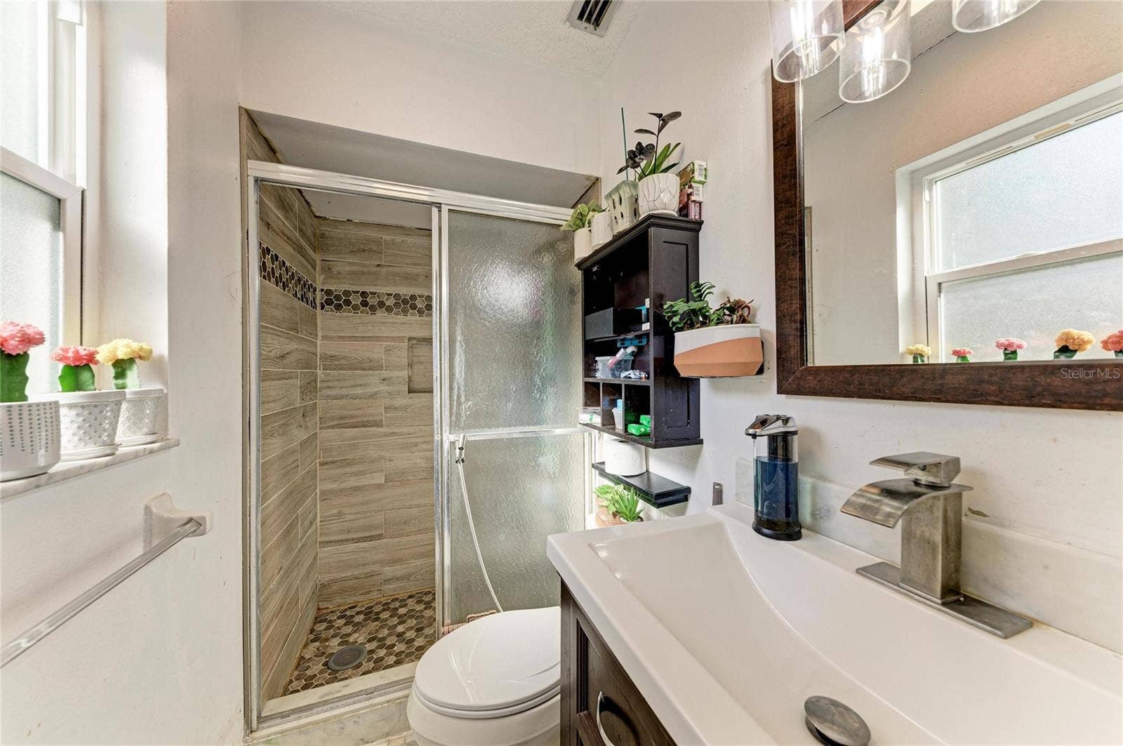 2821 YORKTOWN STREET, Sarasota, FL 34231 2821 YORKTOWN STREET, Sarasota, FL 34231