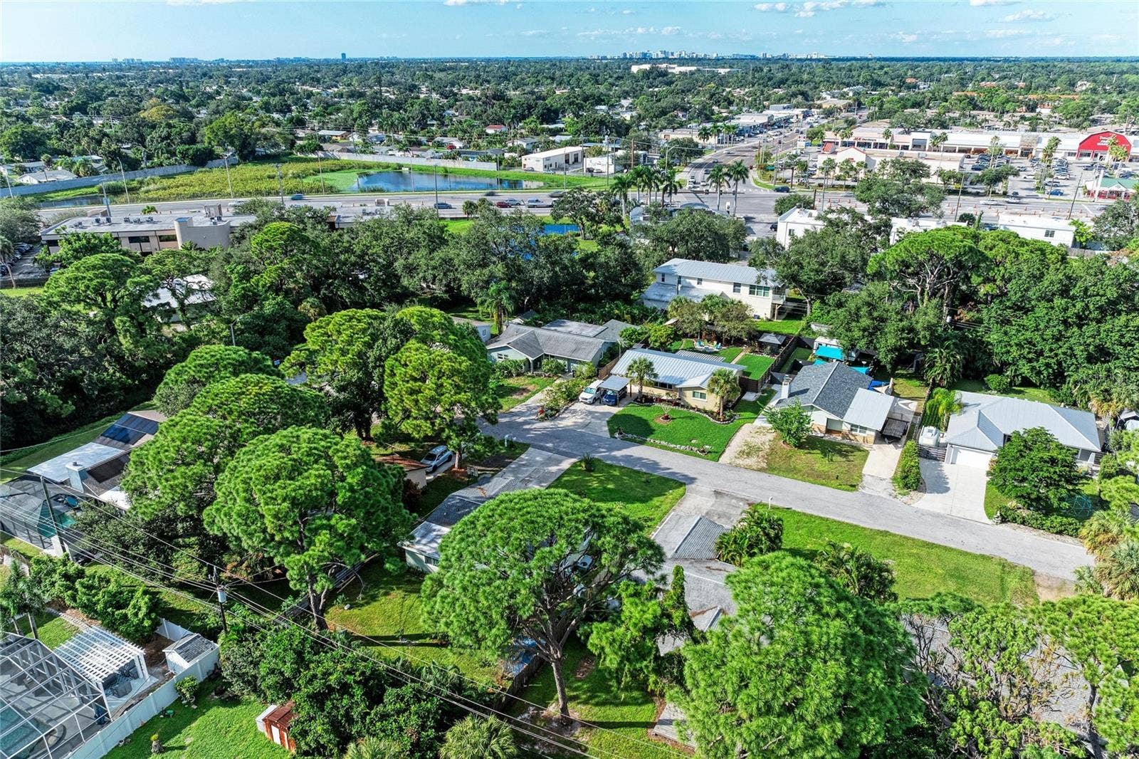 2821 YORKTOWN STREET, Sarasota, FL 34231 2821 YORKTOWN STREET, Sarasota, FL 34231