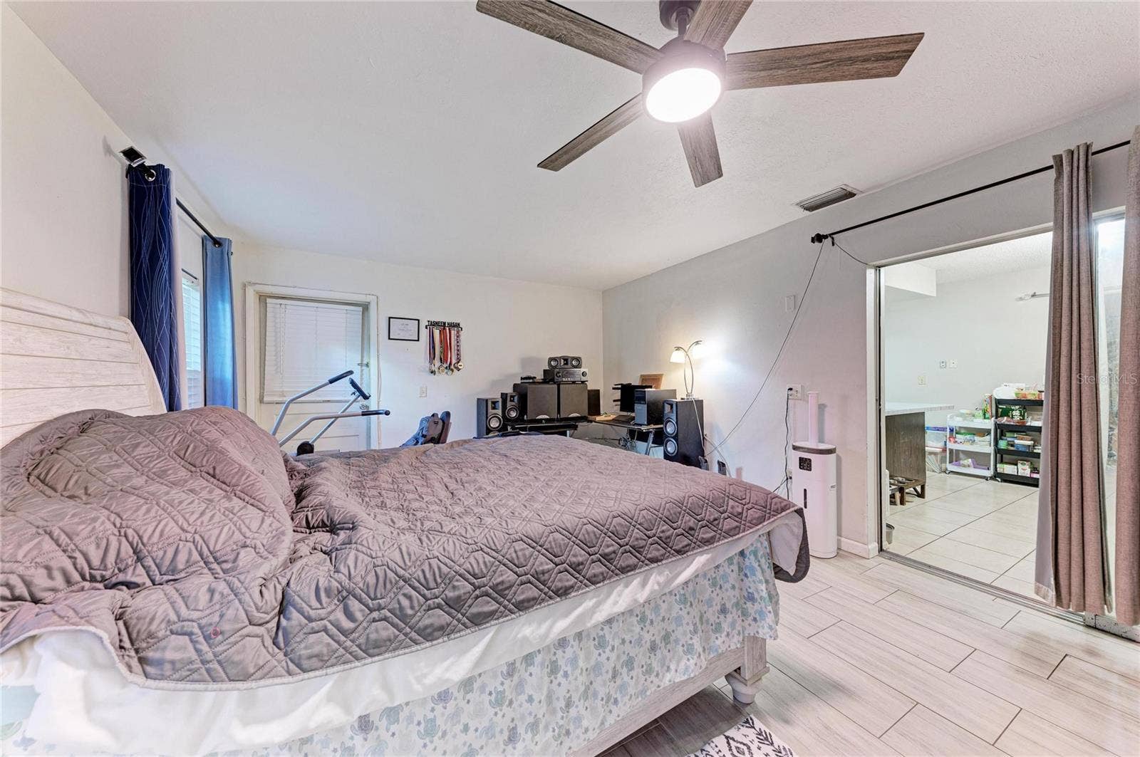2821 YORKTOWN STREET, Sarasota, FL 34231 2821 YORKTOWN STREET, Sarasota, FL 34231