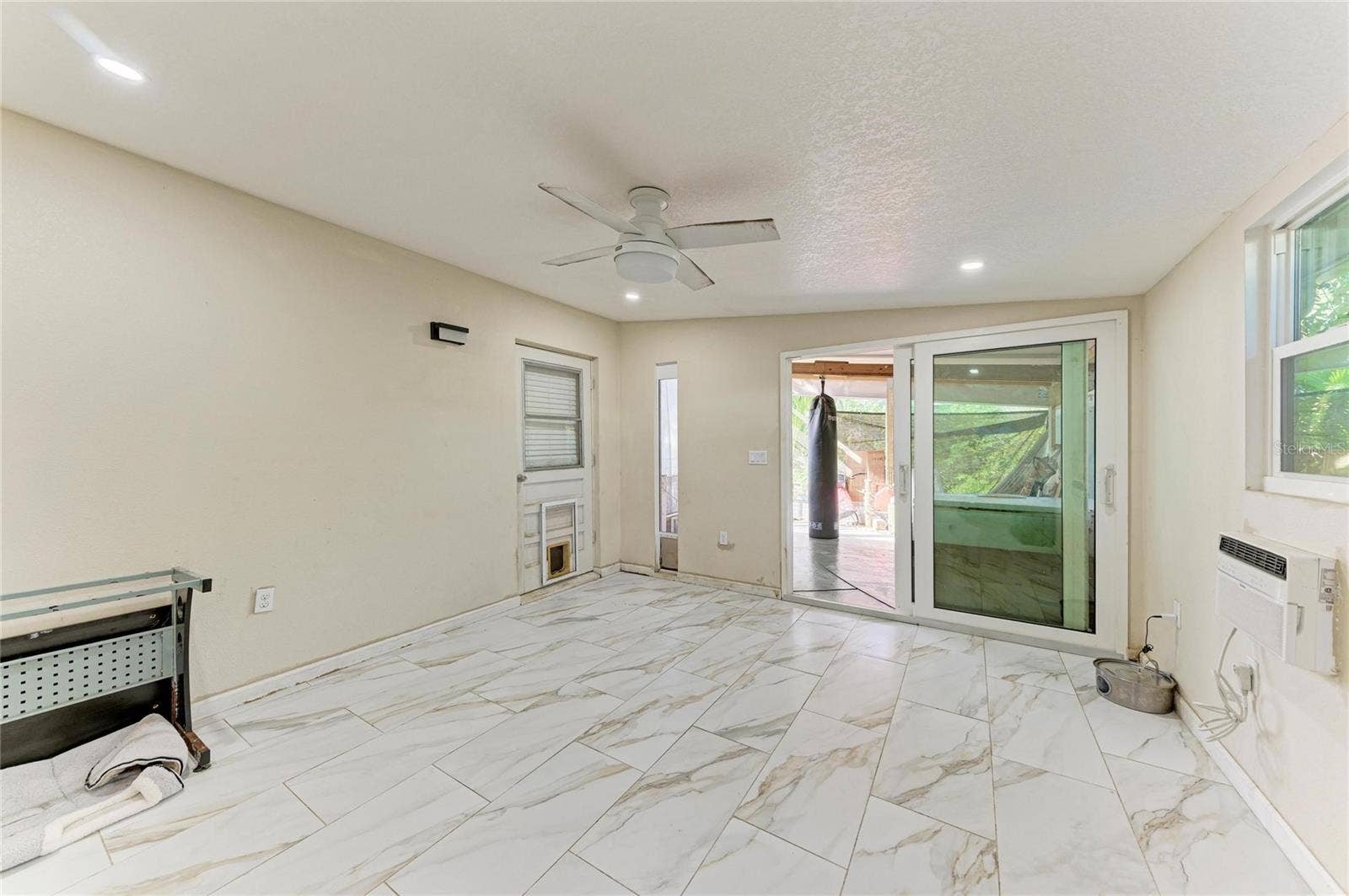 2821 YORKTOWN STREET, Sarasota, FL 34231 2821 YORKTOWN STREET, Sarasota, FL 34231