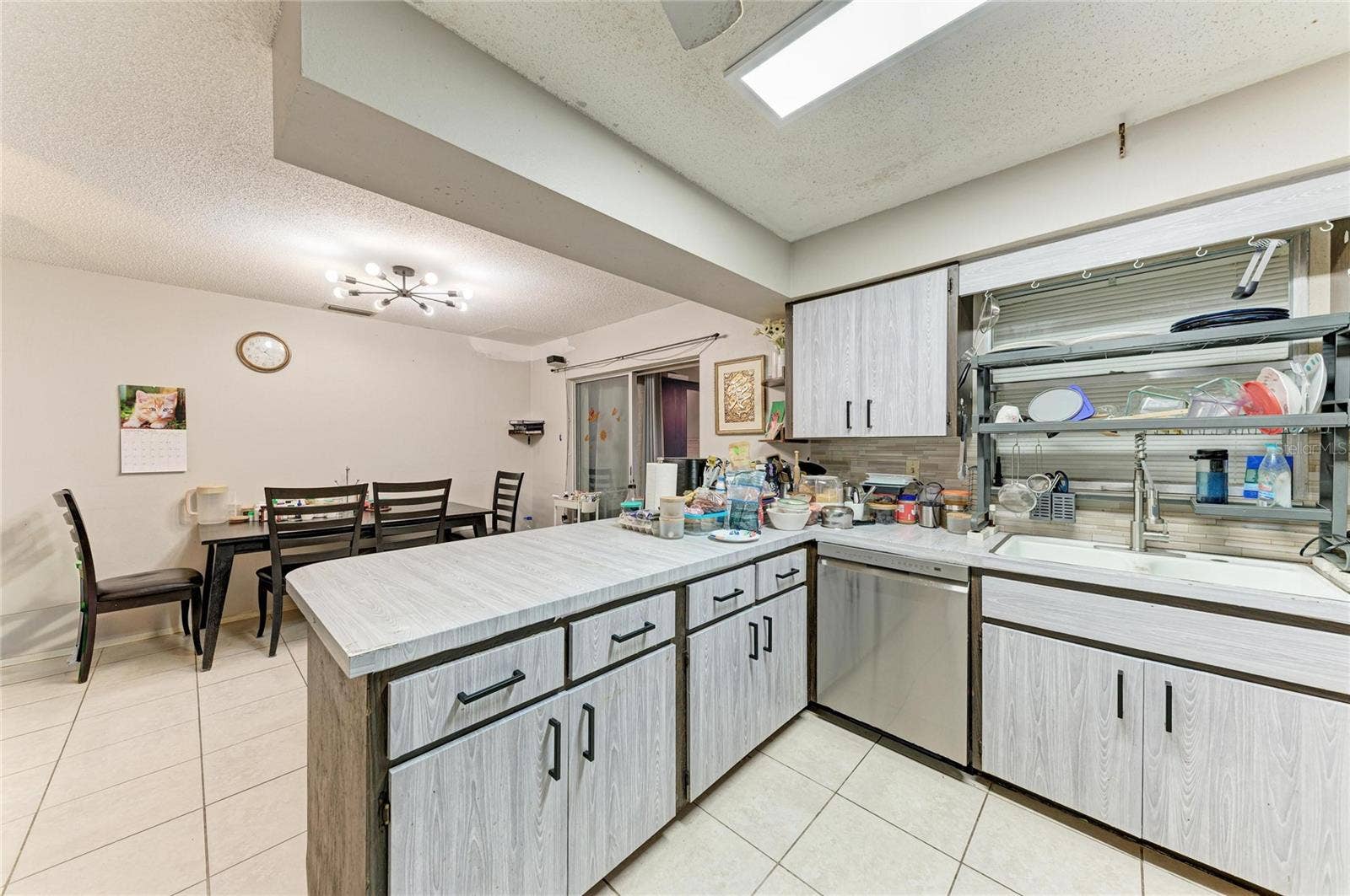2821 YORKTOWN STREET, Sarasota, FL 34231 2821 YORKTOWN STREET, Sarasota, FL 34231