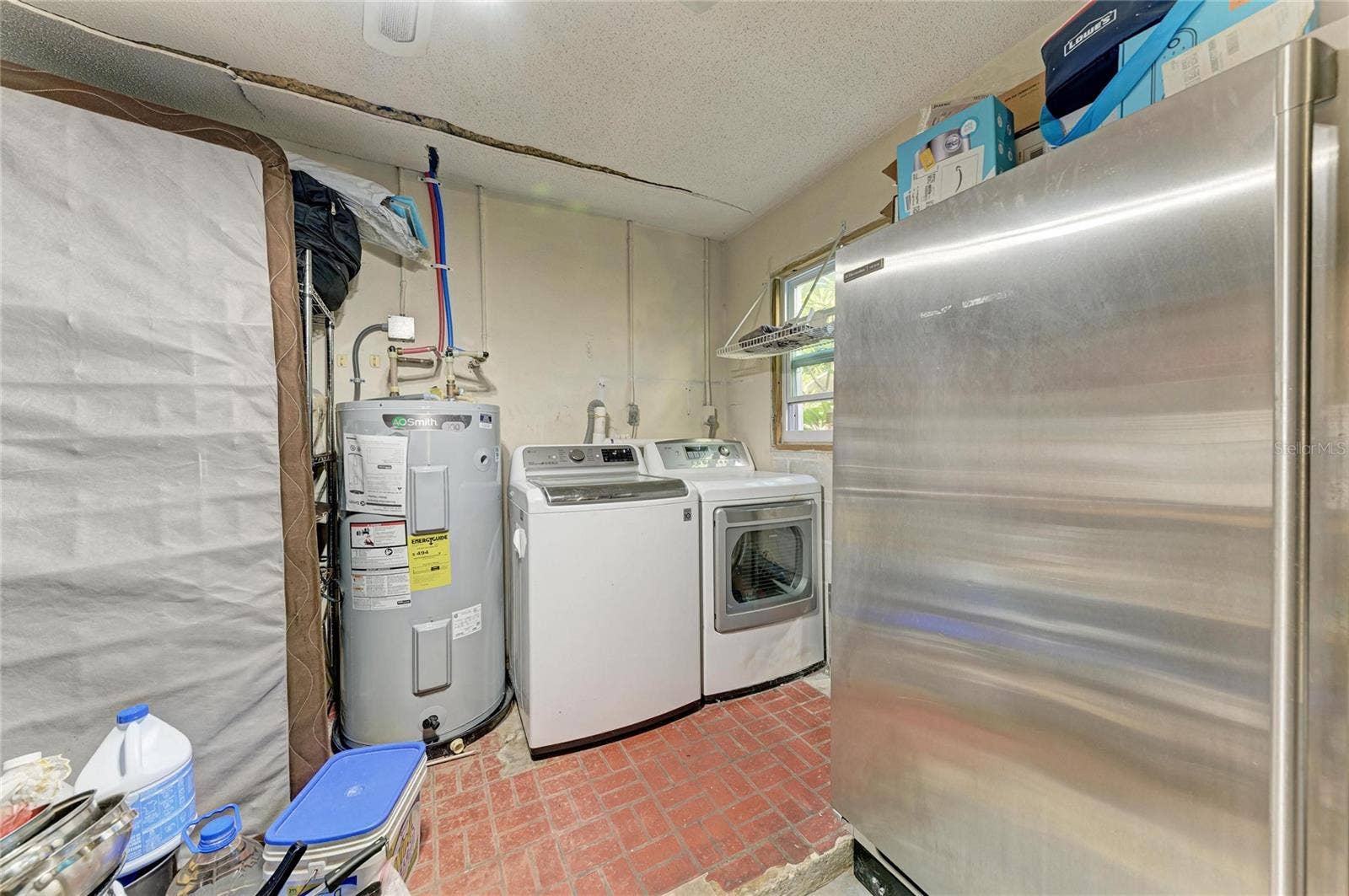 2821 YORKTOWN STREET, Sarasota, FL 34231 2821 YORKTOWN STREET, Sarasota, FL 34231
