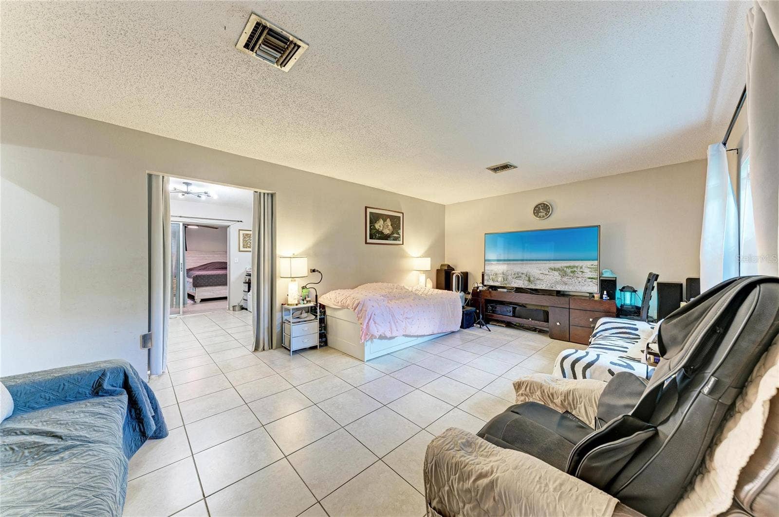 2821 YORKTOWN STREET, Sarasota, FL 34231 2821 YORKTOWN STREET, Sarasota, FL 34231
