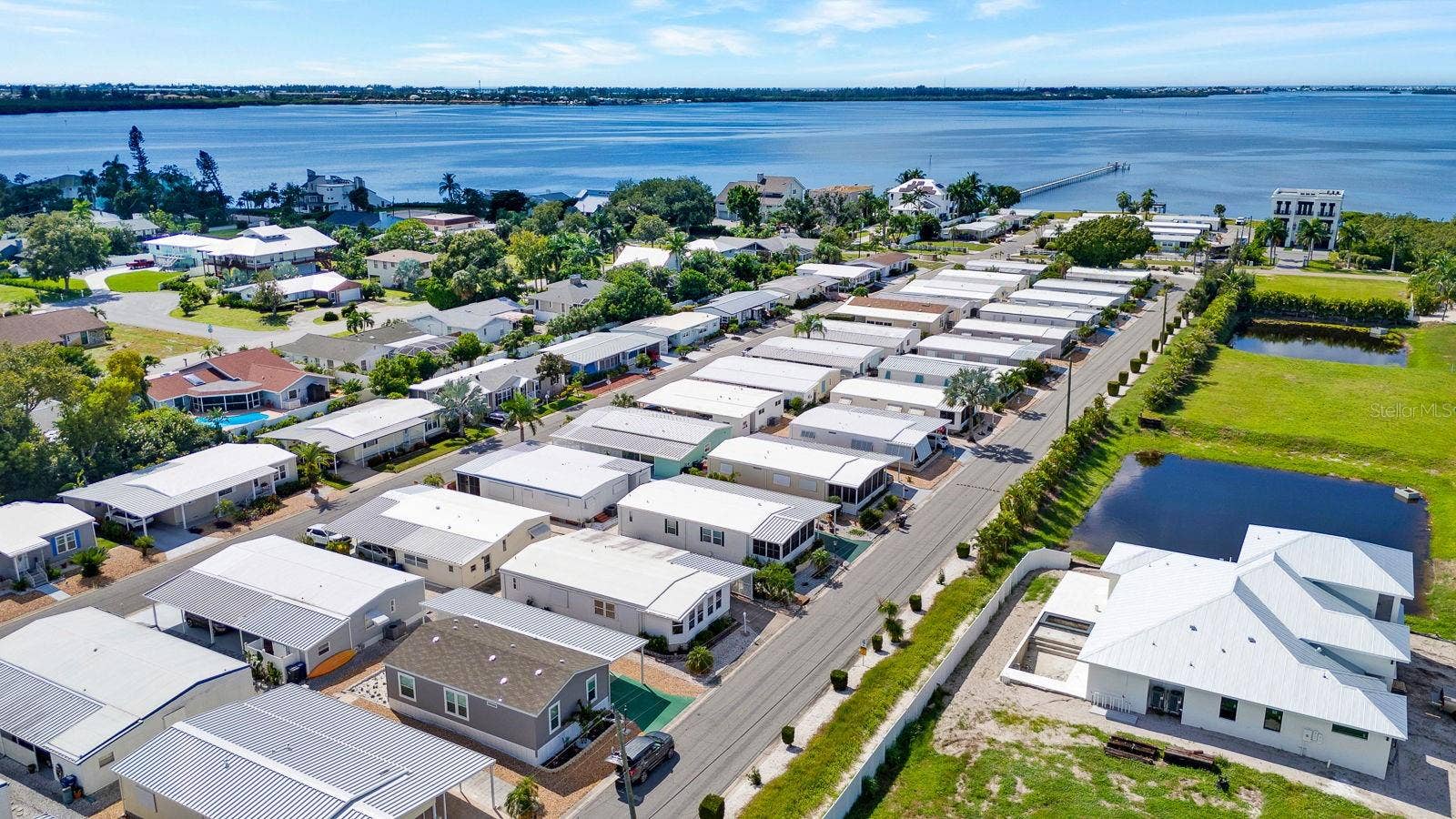 Showing bay by the park