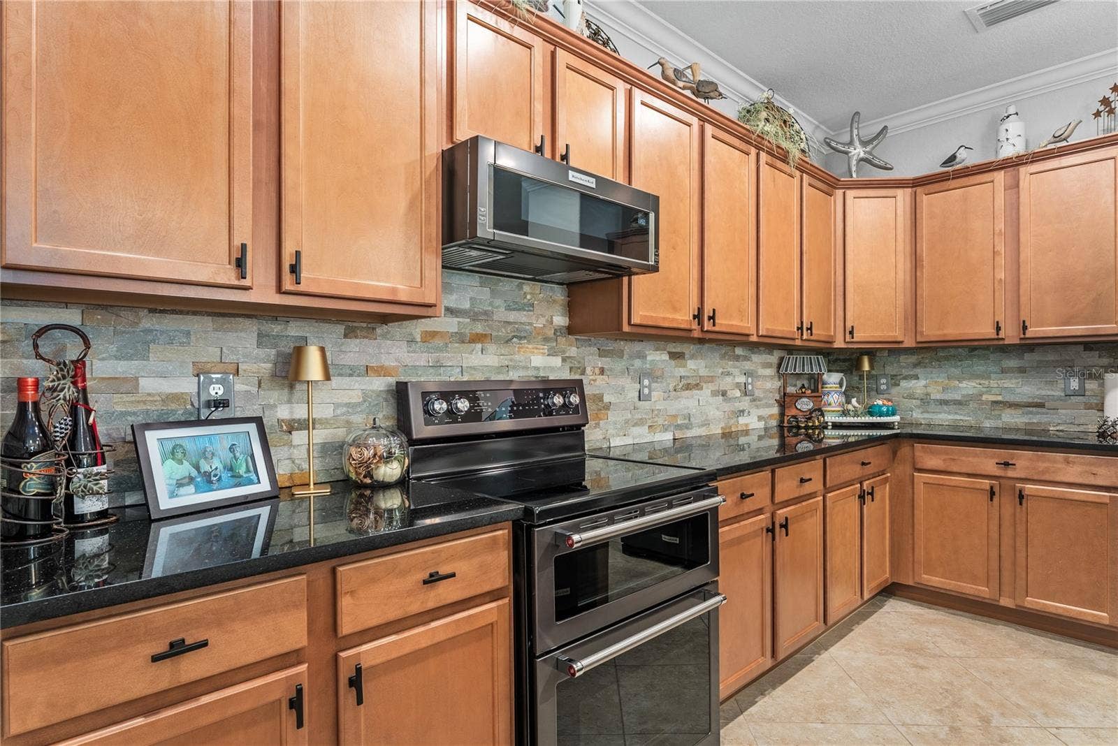 7122 MARSH VIEW TERRACE, Bradenton, FL 34212 Kitchen with tons of cabinets