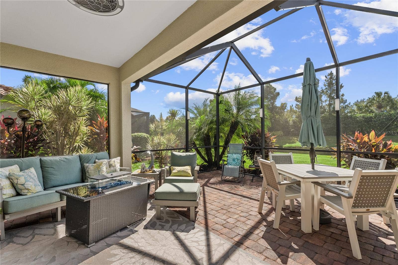 7122 MARSH VIEW TERRACE, Bradenton, FL 34212 Extended lanai covered area and screen