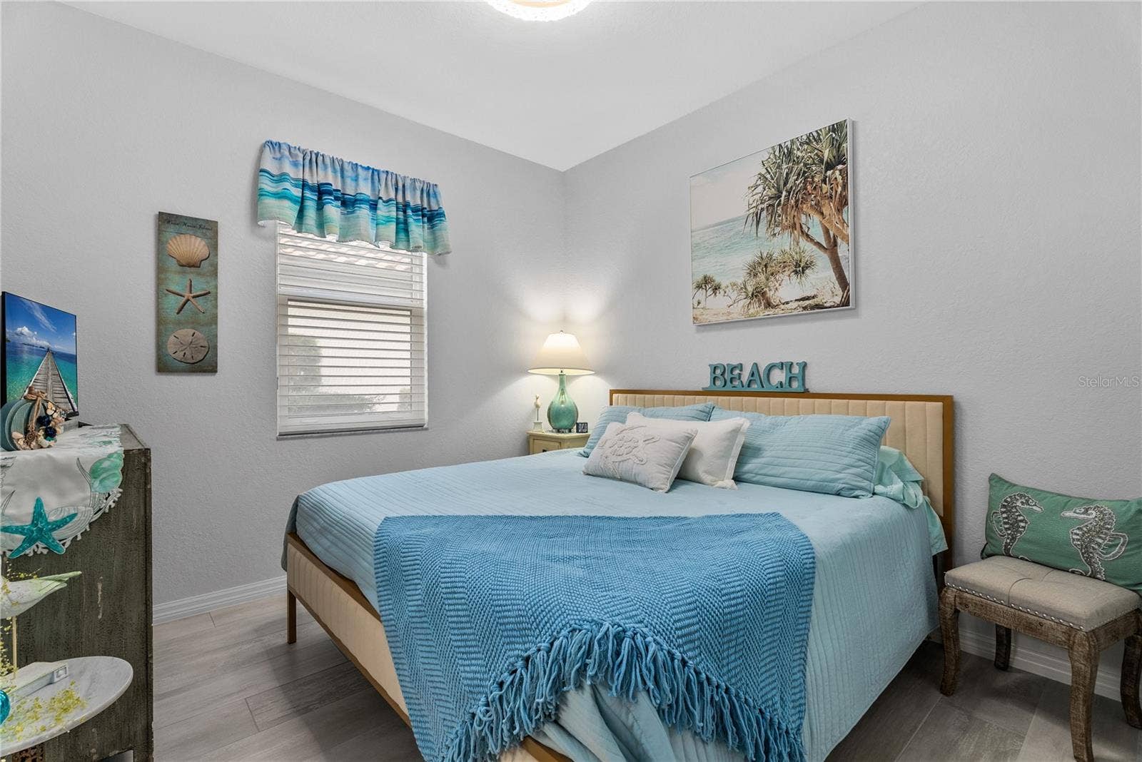 7122 MARSH VIEW TERRACE, Bradenton, FL 34212 Bedroom 3 with a King Bed and ensuite Bath