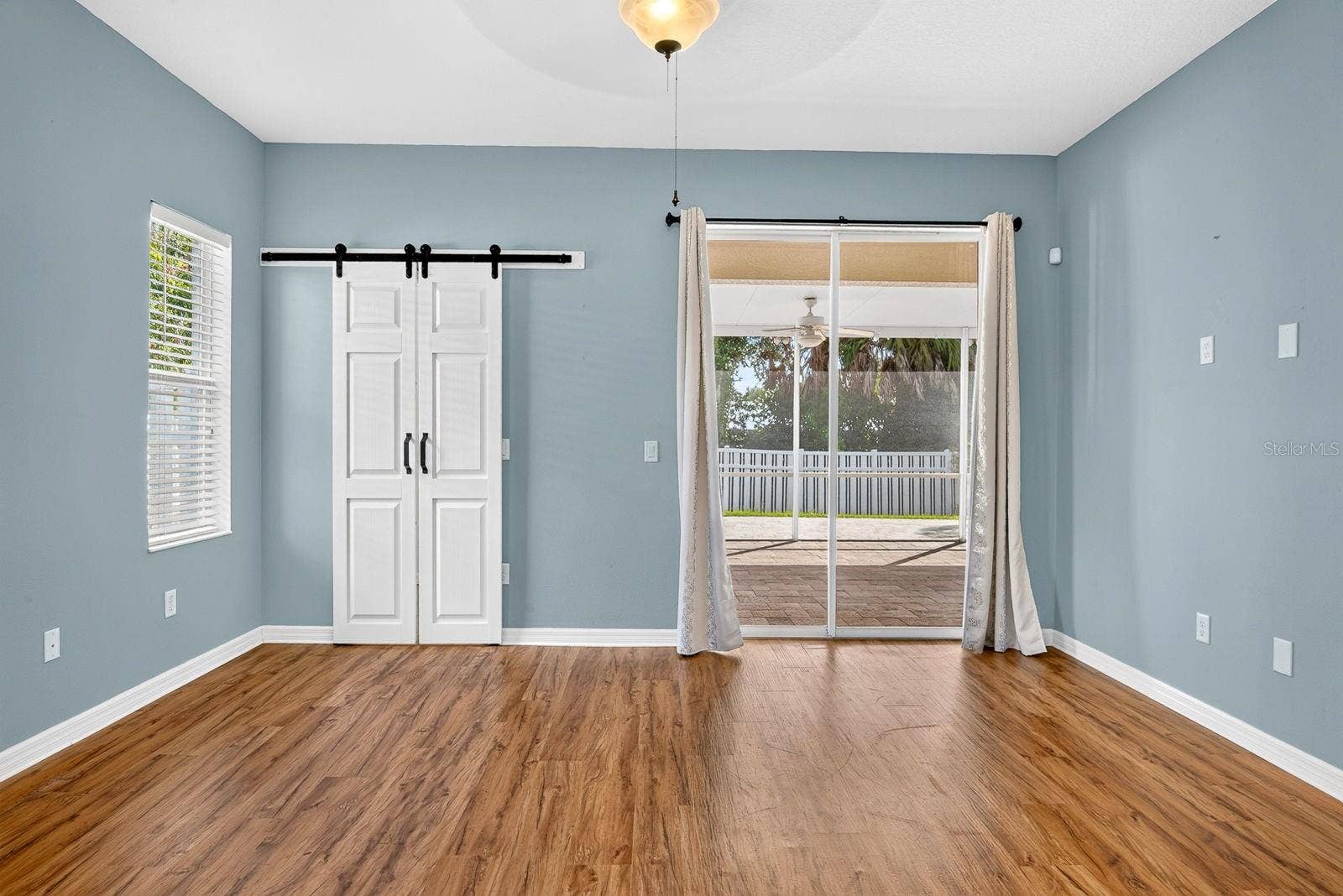 5312 AQUA BREEZE DRIVE, Bradenton, FL 34208 Master Bedroom facing backyard