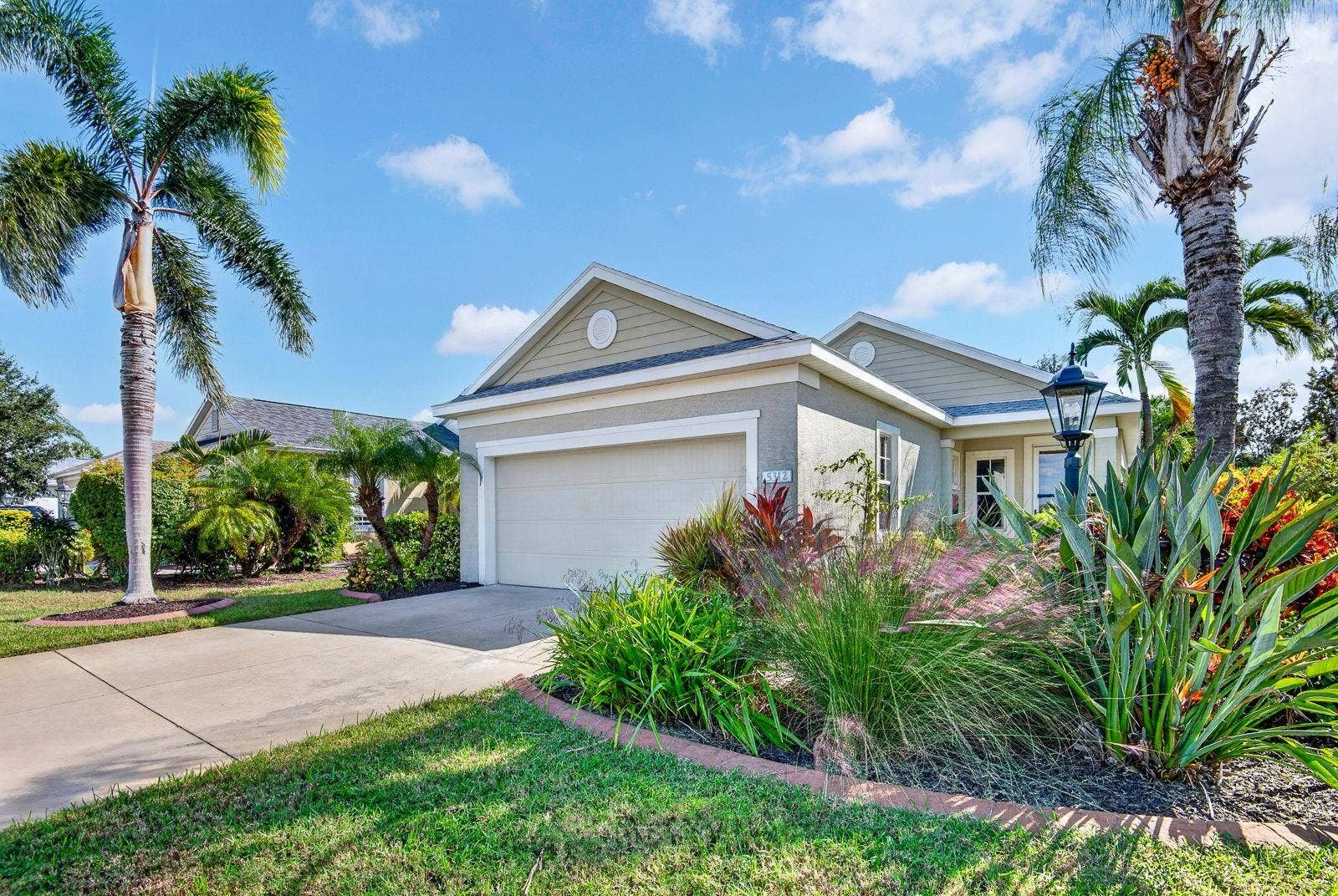 5312 AQUA BREEZE DRIVE, Bradenton, FL 34208 Side view facing south