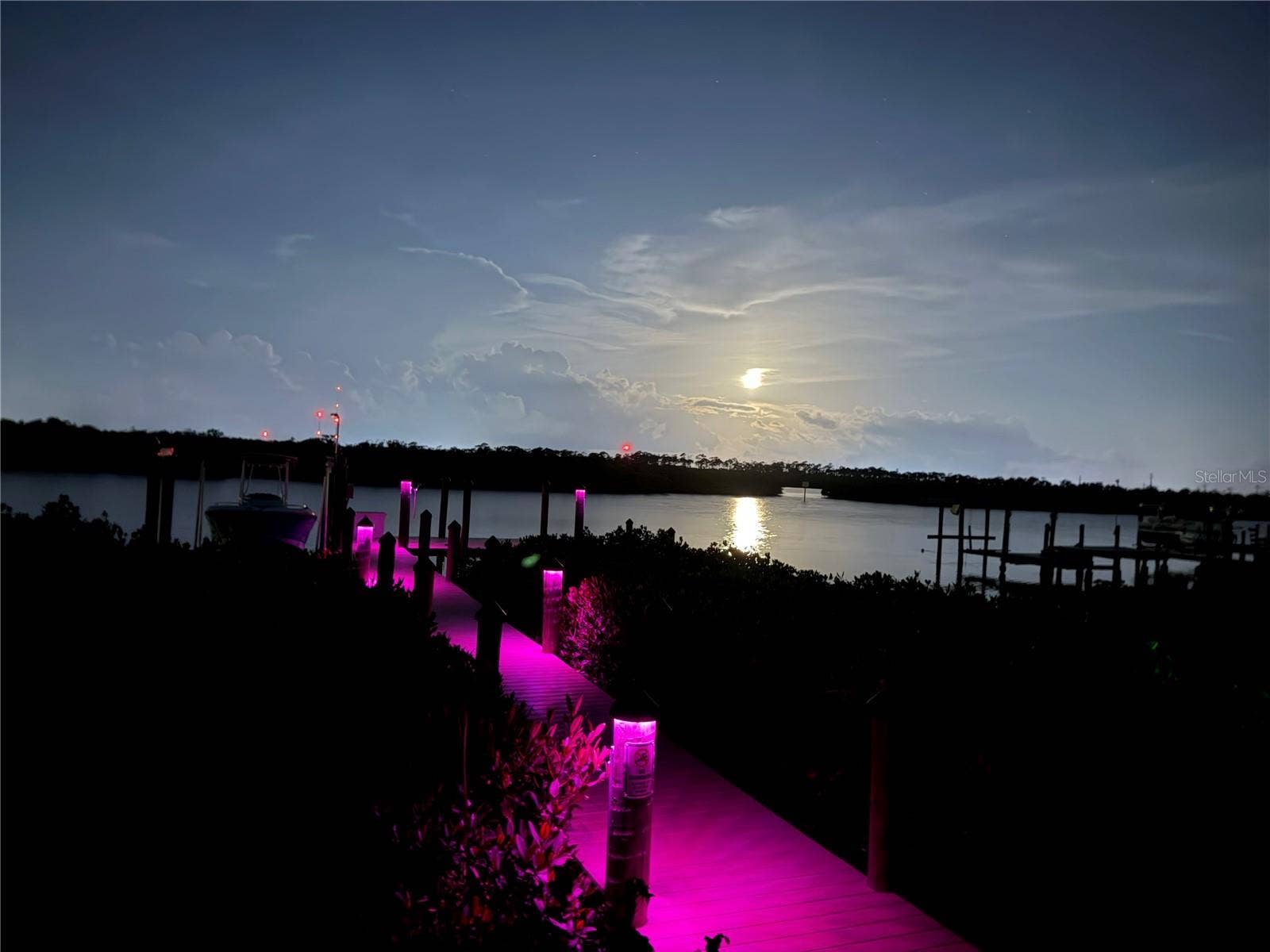 Bradenton, FL 34208 Multicolor Dock Lights