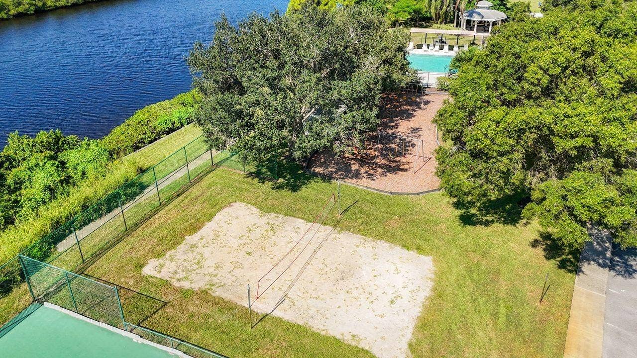 Bradenton, FL 34208 Volleyball Area