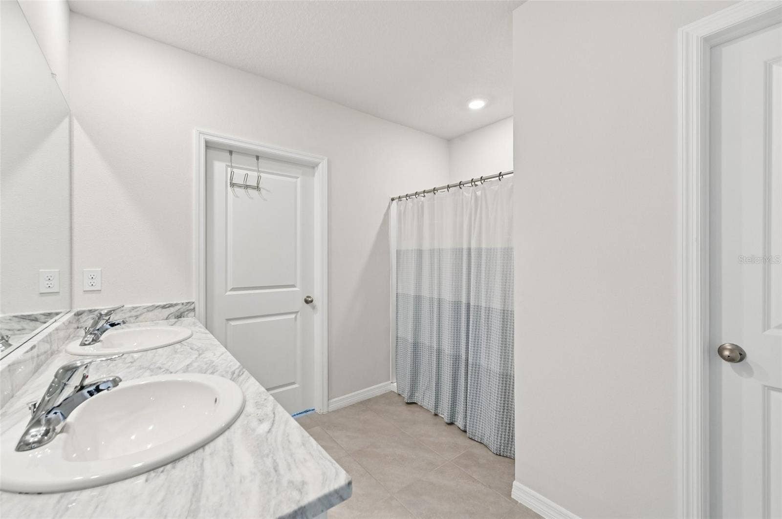 5129 ADEGA WAY, Bradenton, FL 34211 5129 ADEGA WAY, Bradenton, FL 34211