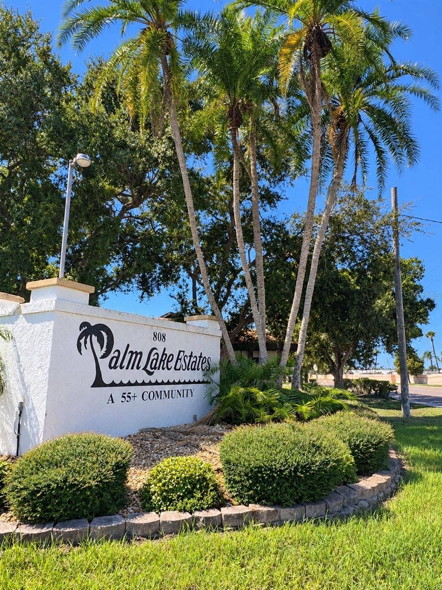 Palm Lakes is close to amazing beaches of Bradenton