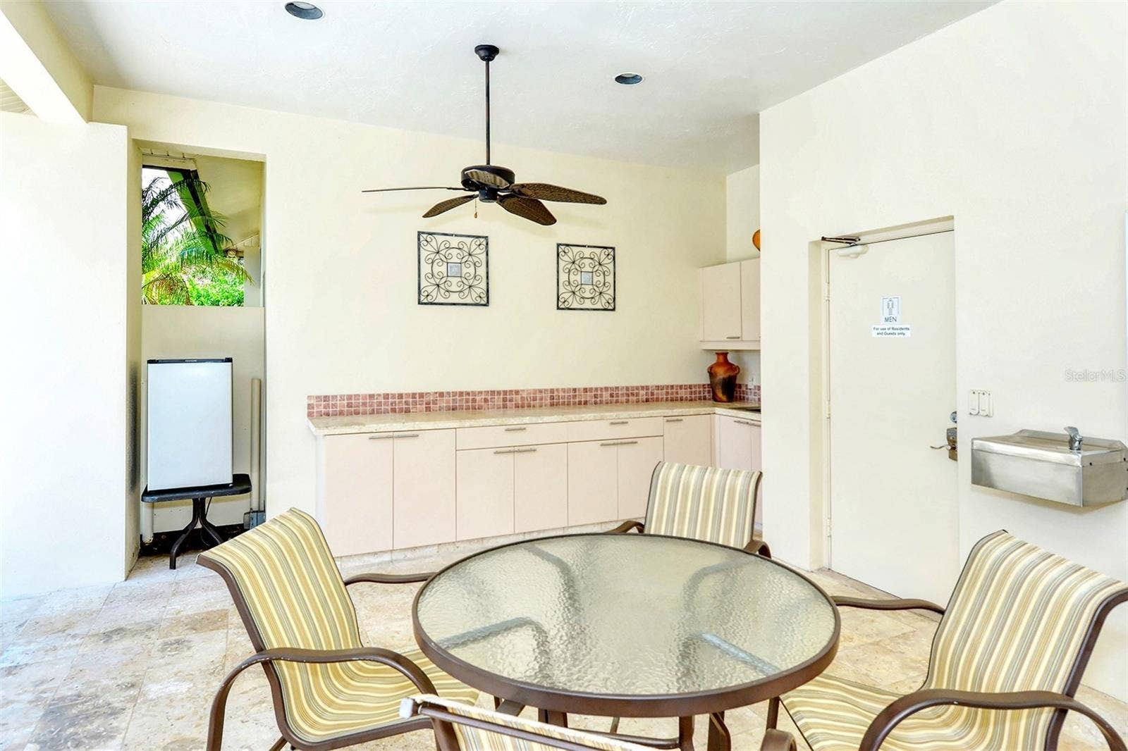 4543 LAS BRISAS LANE, Sarasota, FL 34238 4543 LAS BRISAS LANE, Sarasota, FL 34238