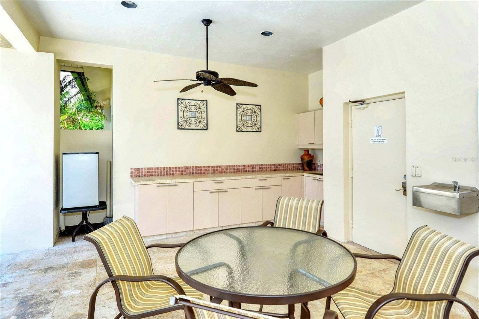 4543 LAS BRISAS LANE, Sarasota, FL 34238 4543 LAS BRISAS LANE, Sarasota, FL 34238