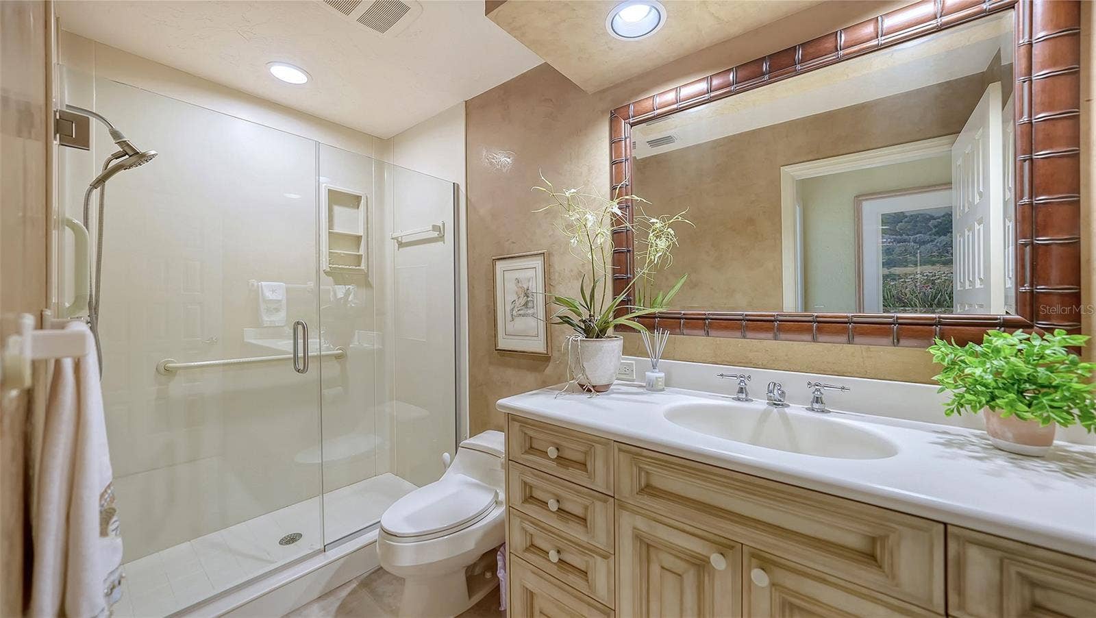 4543 LAS BRISAS LANE, Sarasota, FL 34238 4543 LAS BRISAS LANE, Sarasota, FL 34238