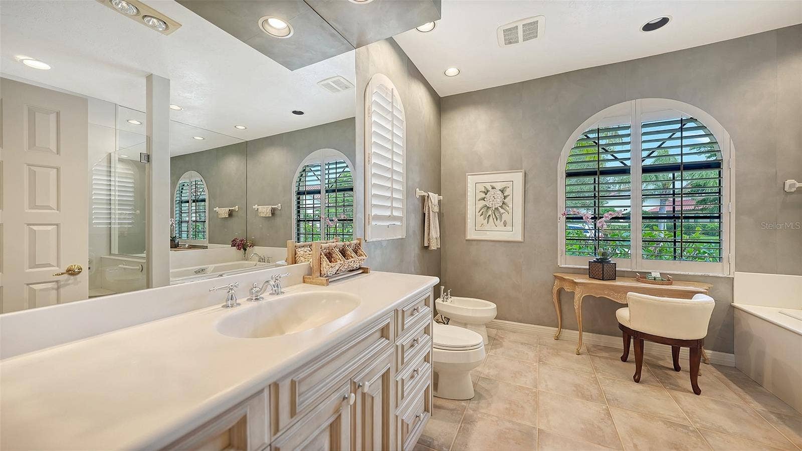 4543 LAS BRISAS LANE, Sarasota, FL 34238 4543 LAS BRISAS LANE, Sarasota, FL 34238