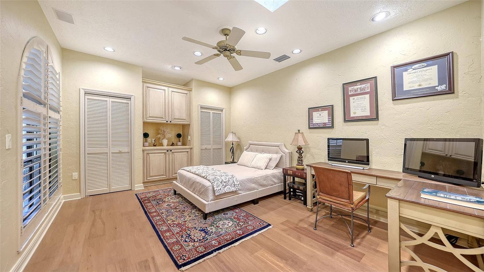 4543 LAS BRISAS LANE, Sarasota, FL 34238 4543 LAS BRISAS LANE, Sarasota, FL 34238