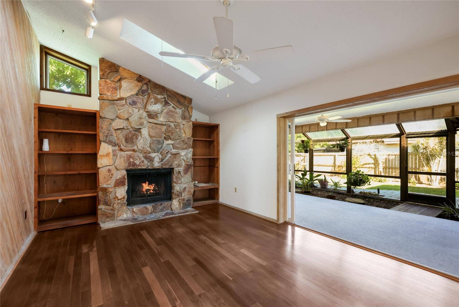204 46TH STREET NW, Bradenton, FL 34209 Enjoy gorgeous FL weather on your screened in lanai