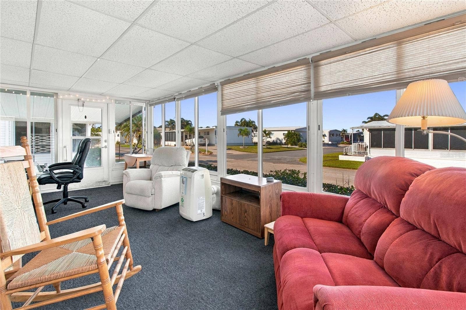 808 53RD AVENUE E, #19, Bradenton, FL 34203 Florida Room light and bright