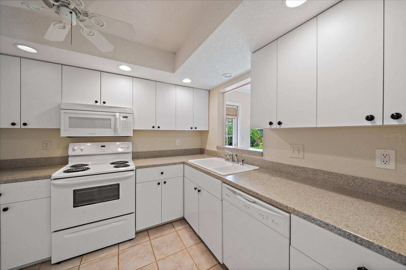 1349 GRAND BOULEVARD, #1006, Sarasota, FL 34232