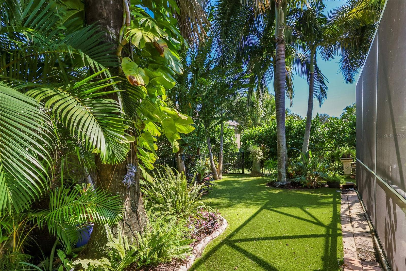 8705 52ND DRIVE E, Bradenton, FL 34211 8705 52ND DRIVE E, Bradenton, FL 34211