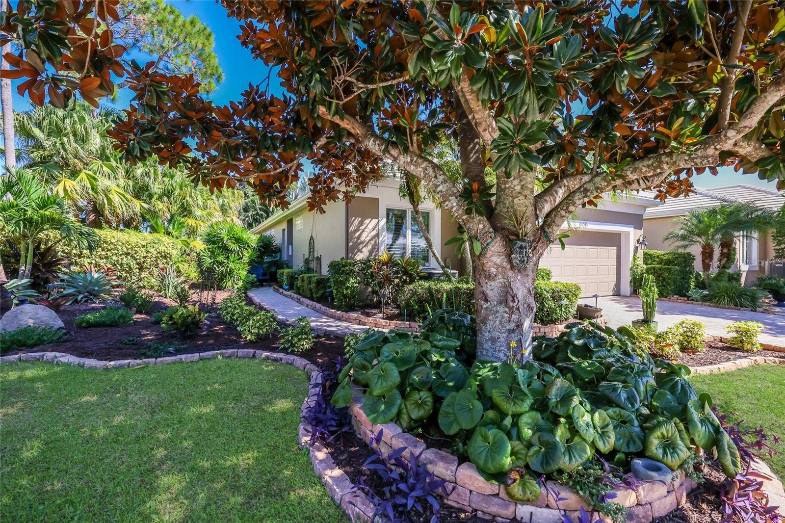 8705 52ND DRIVE E, Bradenton, FL 34211 8705 52ND DRIVE E, Bradenton, FL 34211
