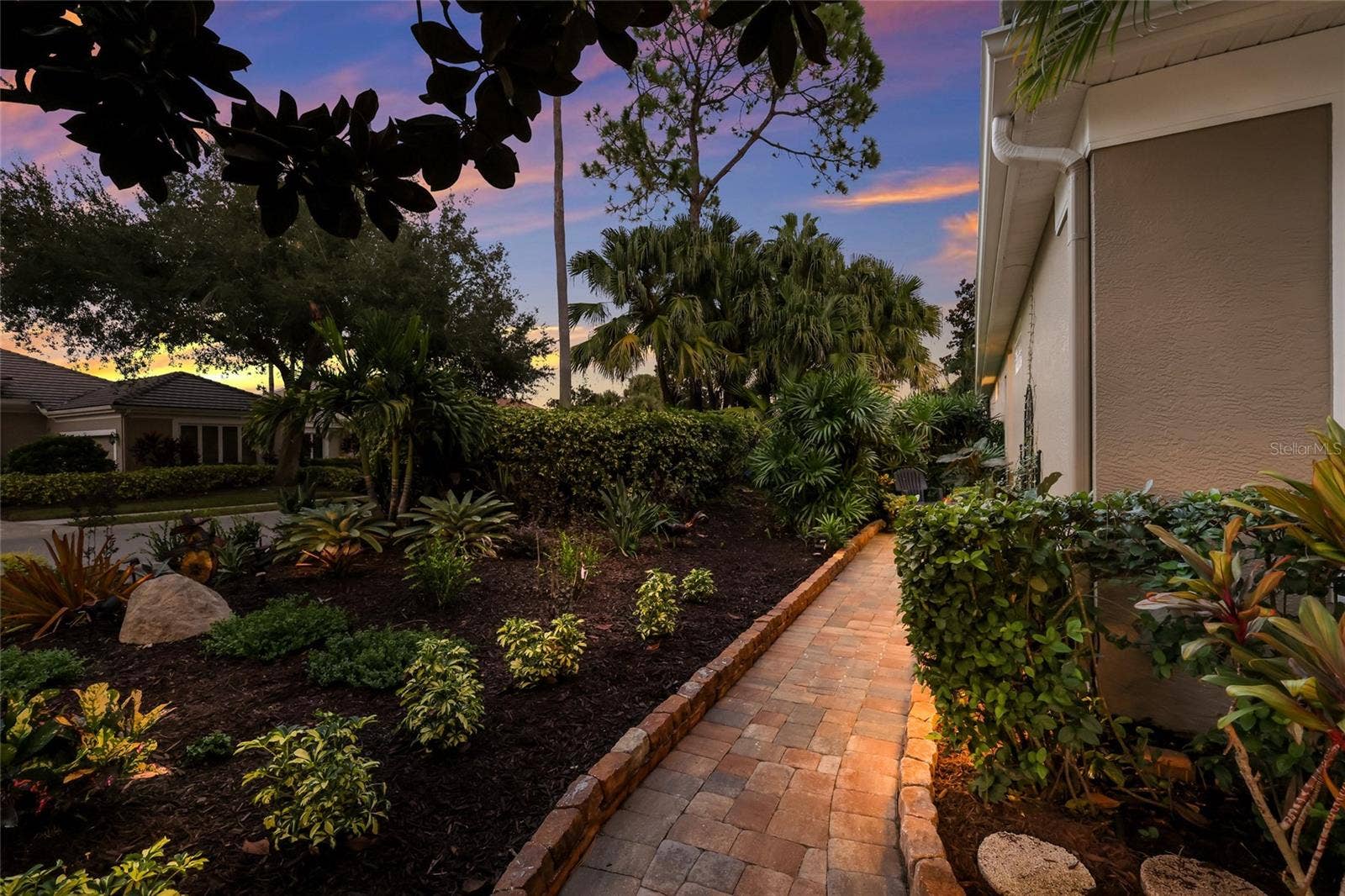 8705 52ND DRIVE E, Bradenton, FL 34211 8705 52ND DRIVE E, Bradenton, FL 34211