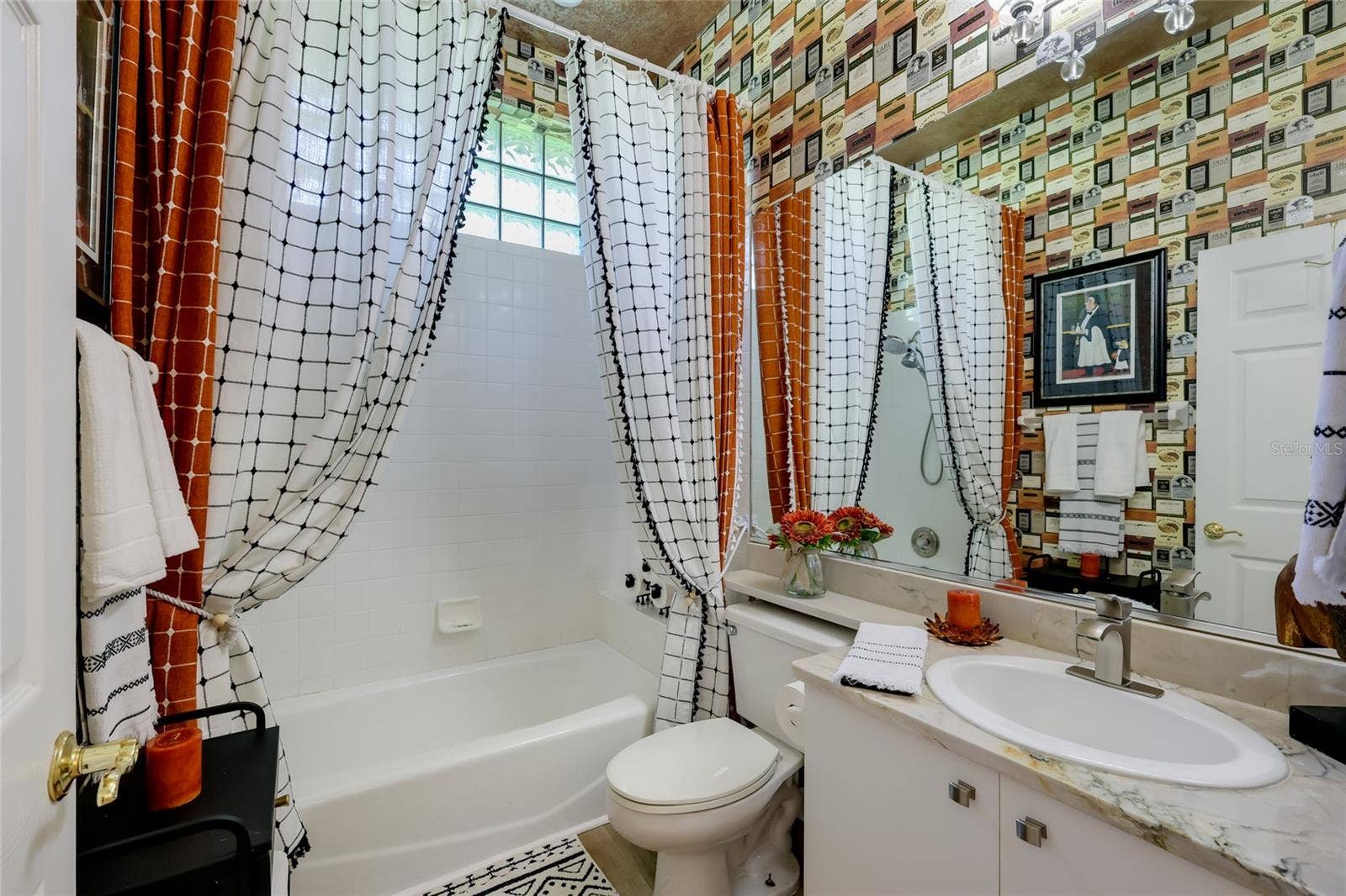8705 52ND DRIVE E, Bradenton, FL 34211 8705 52ND DRIVE E, Bradenton, FL 34211