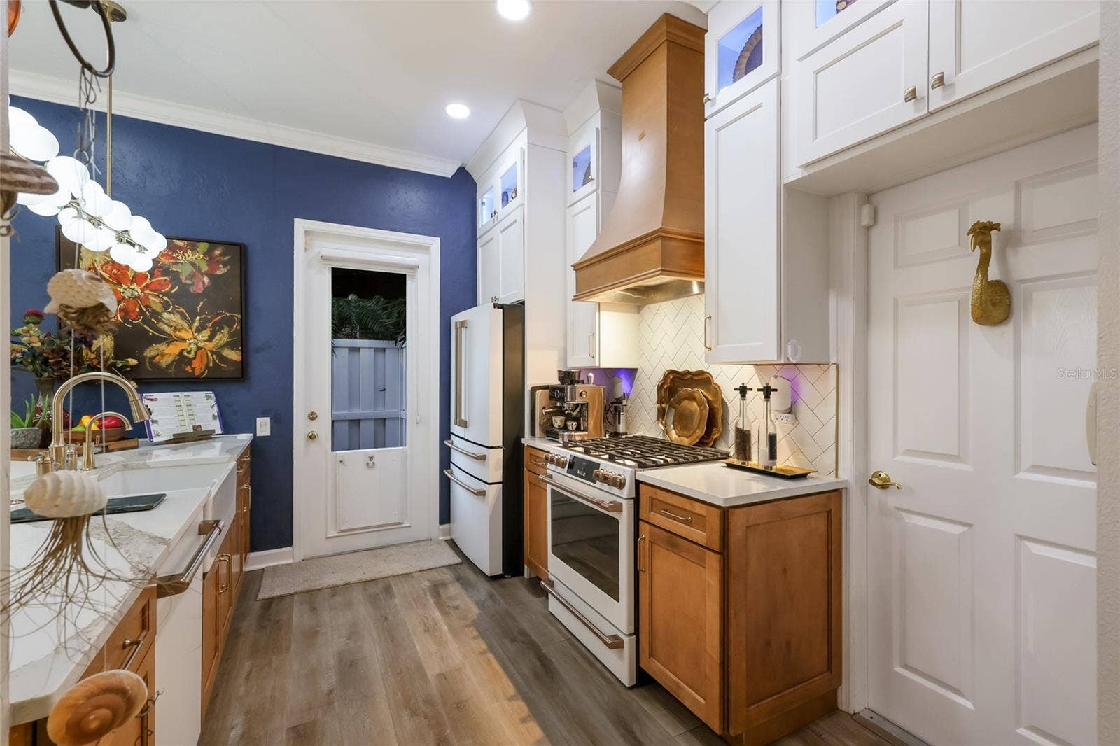 8705 52ND DRIVE E, Bradenton, FL 34211 8705 52ND DRIVE E, Bradenton, FL 34211
