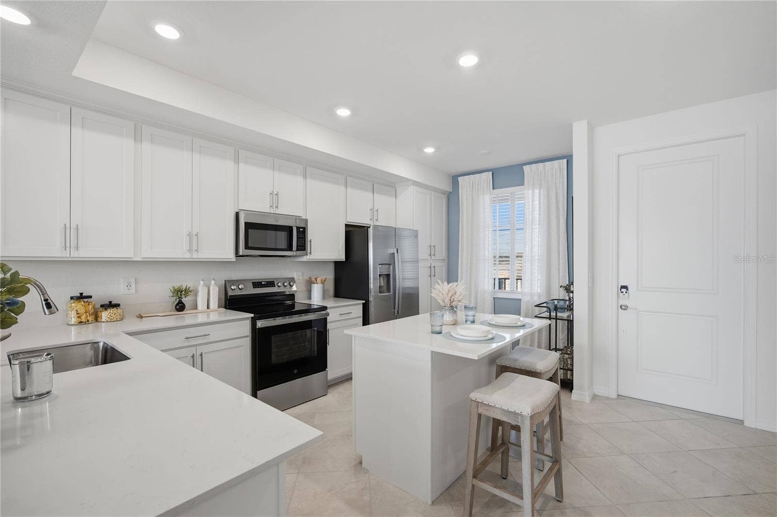 19008 SCALLOP LOOP, #105, Lakewood Ranch, FL 34211