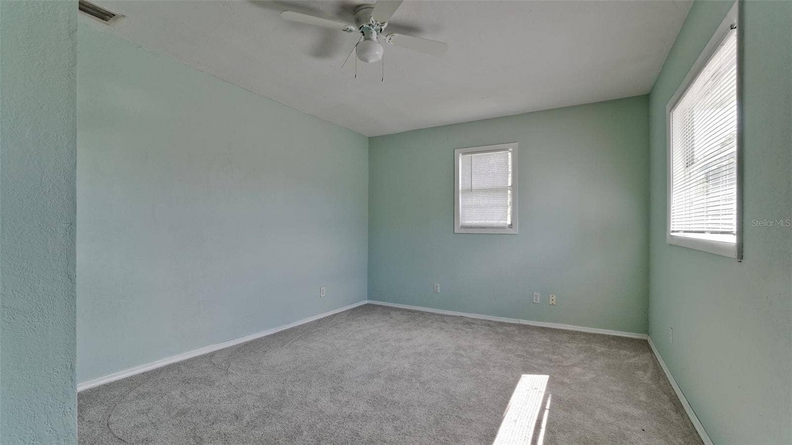 2205 24TH AVENUE W, Bradenton, FL 34205 2205 24TH AVENUE W, Bradenton, FL 34205