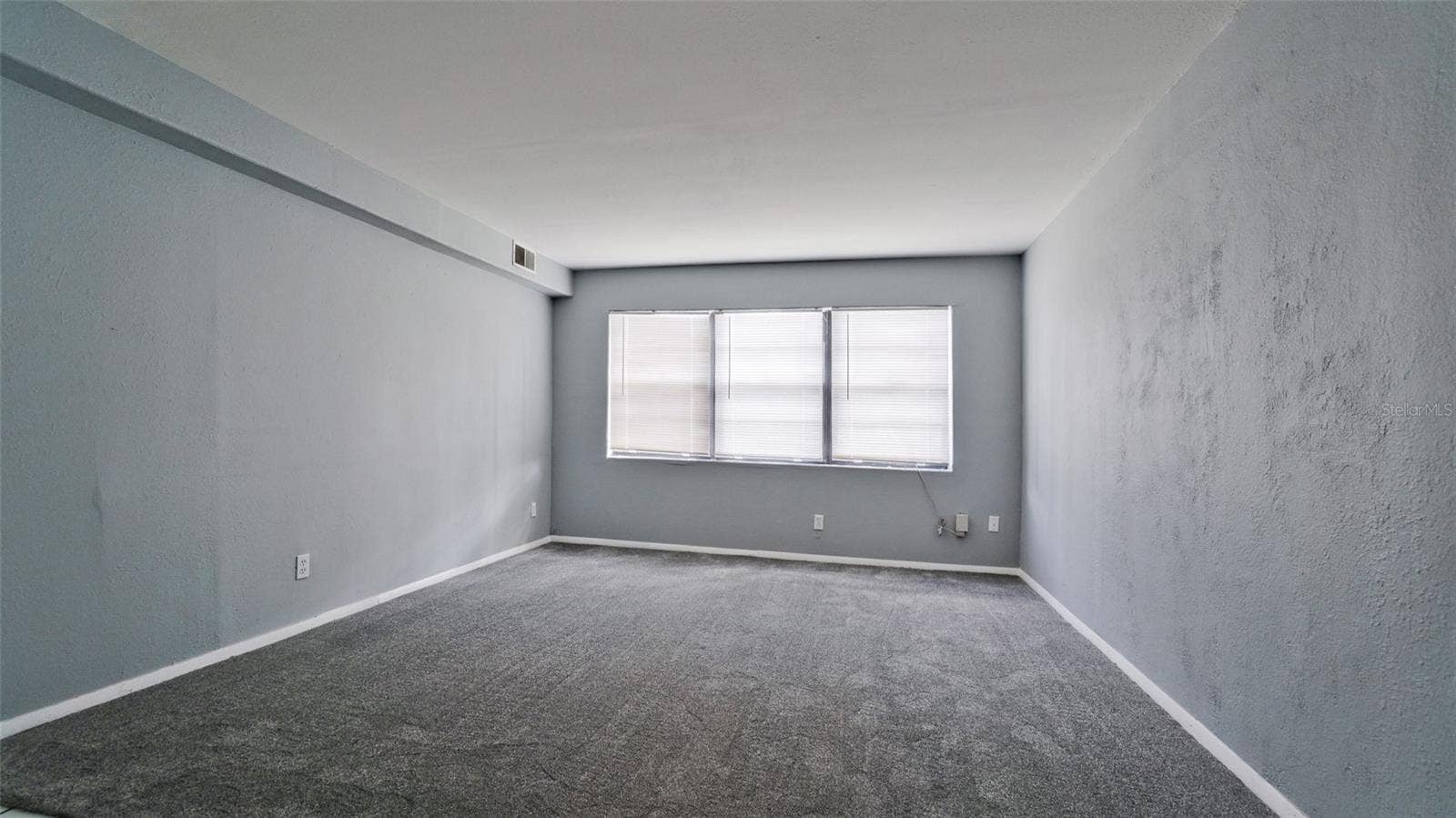 2205 24TH AVENUE W, Bradenton, FL 34205 2205 24TH AVENUE W, Bradenton, FL 34205