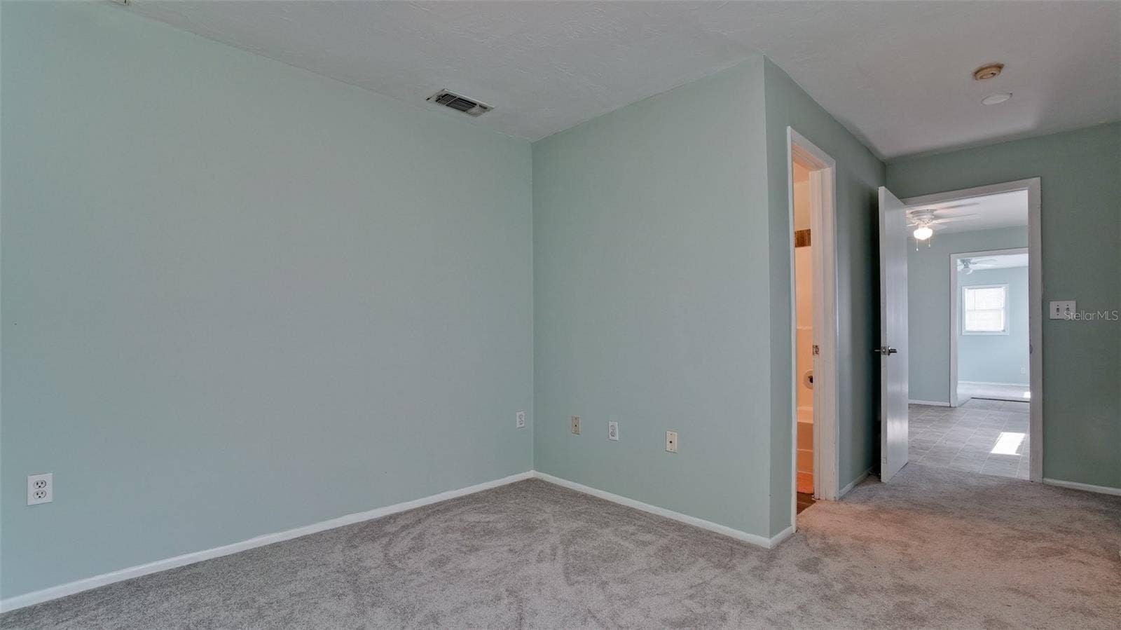 2205 24TH AVENUE W, Bradenton, FL 34205 2205 24TH AVENUE W, Bradenton, FL 34205