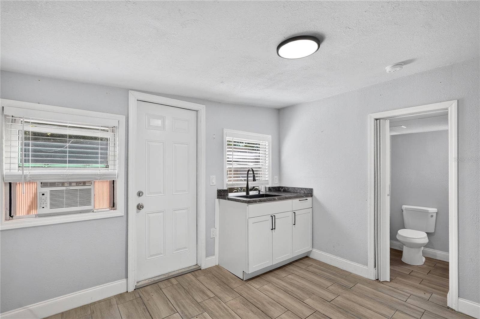 3717 16TH STREET W, Bradenton, FL 34205 Studio Apartment