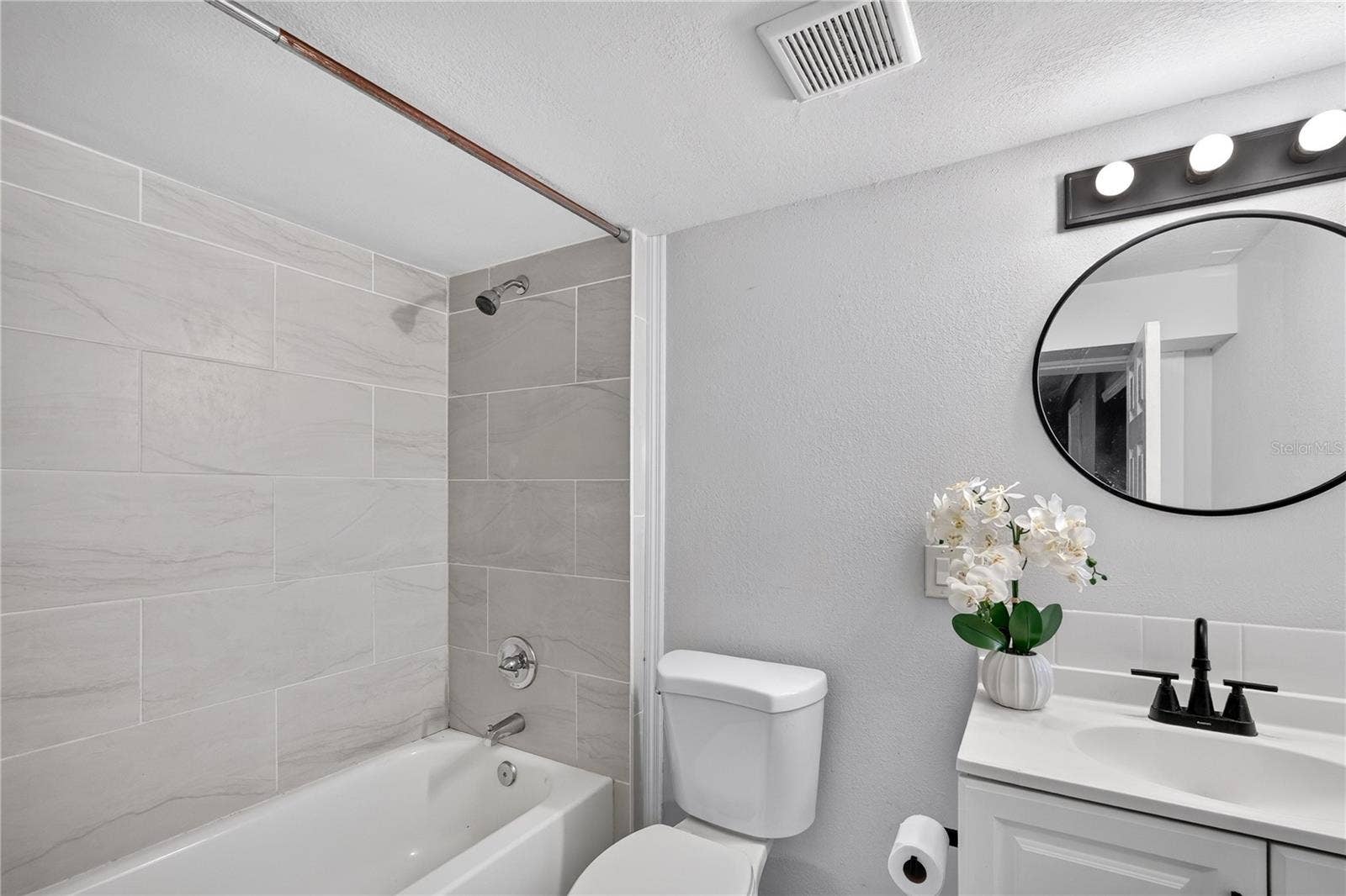 3717 16TH STREET W, Bradenton, FL 34205 Primary Bath
