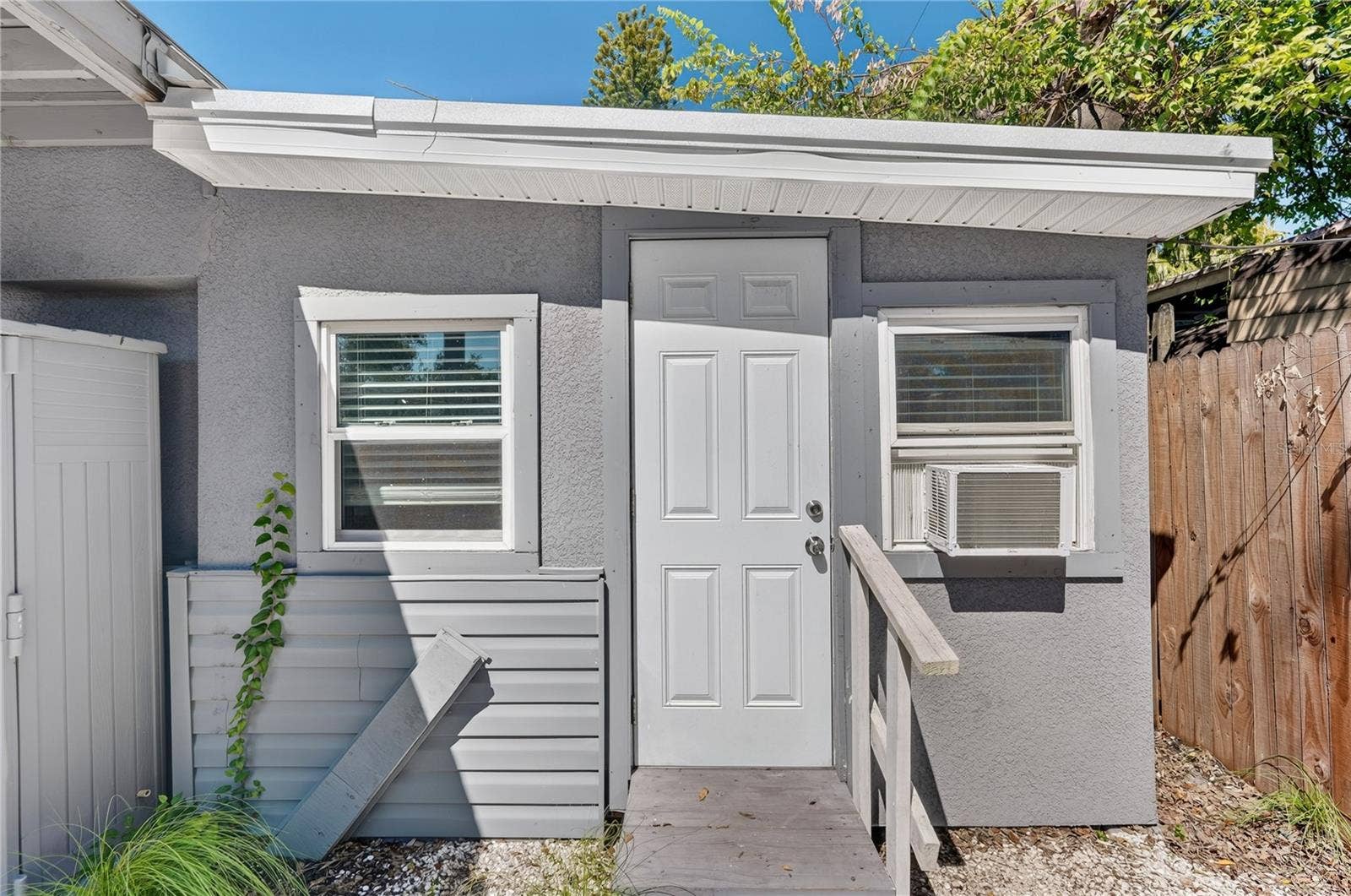 3717 16TH STREET W, Bradenton, FL 34205 Studio Apartment