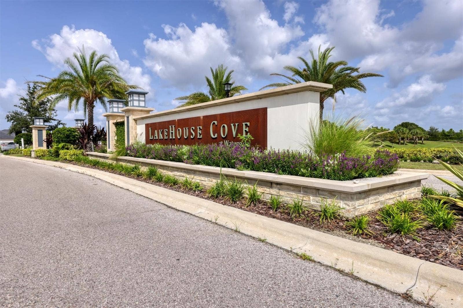 1104 WATERLINE COURT, Sarasota, FL 34240 1104 WATERLINE COURT, Sarasota, FL 34240