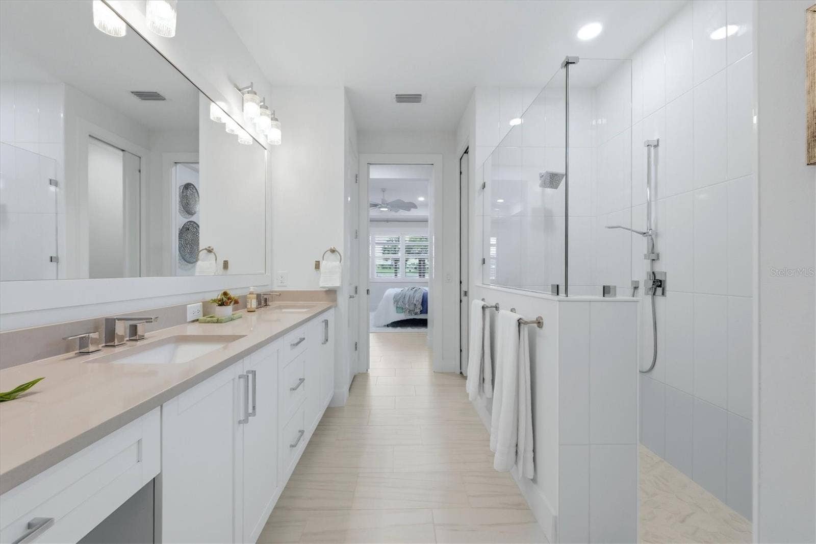 1104 WATERLINE COURT, Sarasota, FL 34240 1104 WATERLINE COURT, Sarasota, FL 34240