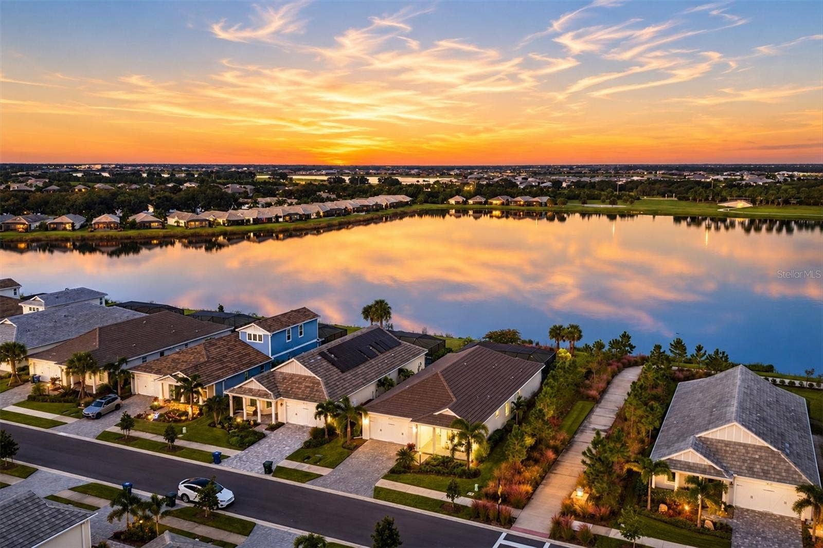 1104 WATERLINE COURT, Sarasota, FL 34240 1104 WATERLINE COURT, Sarasota, FL 34240