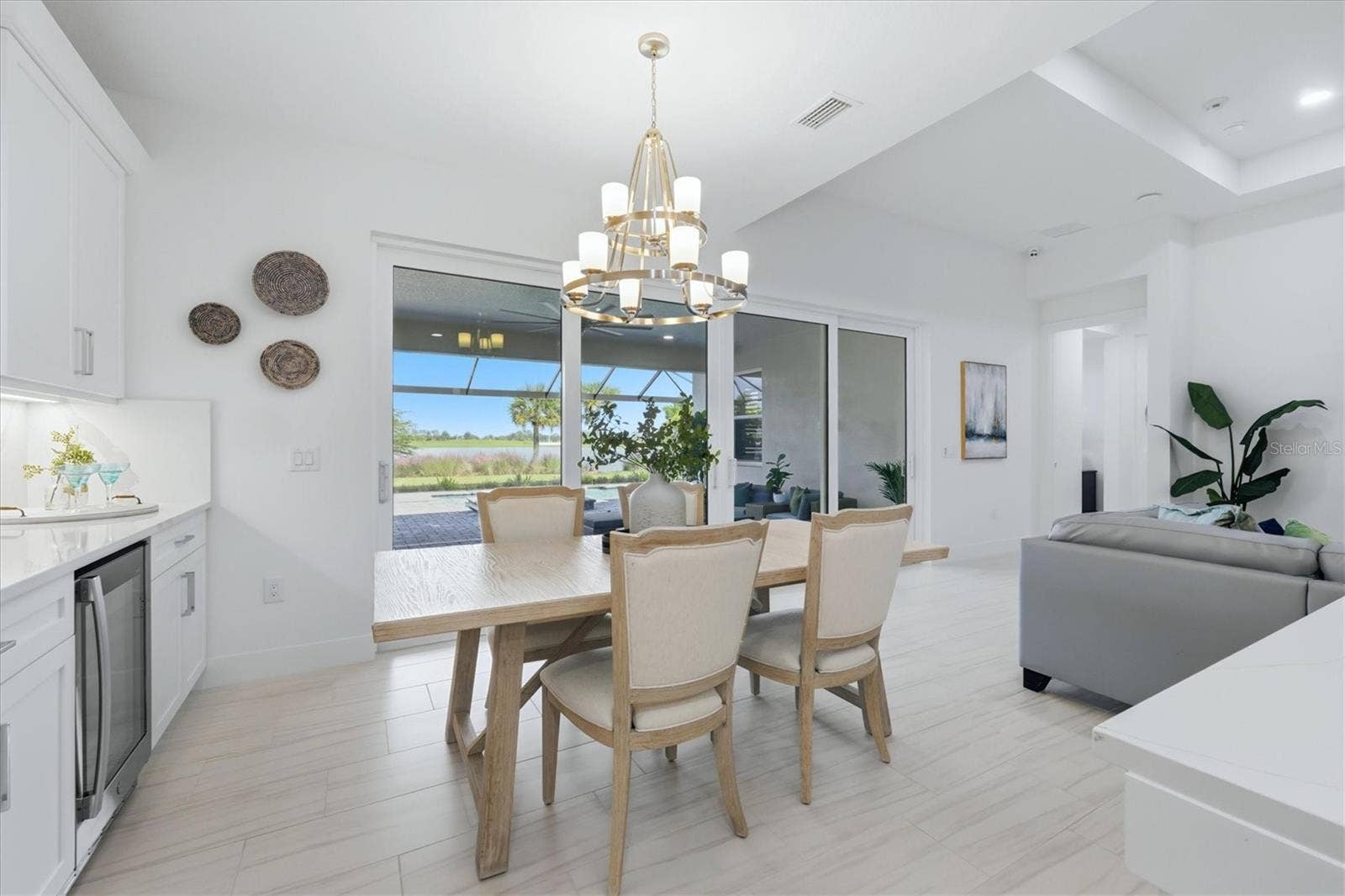 1104 WATERLINE COURT, Sarasota, FL 34240 1104 WATERLINE COURT, Sarasota, FL 34240