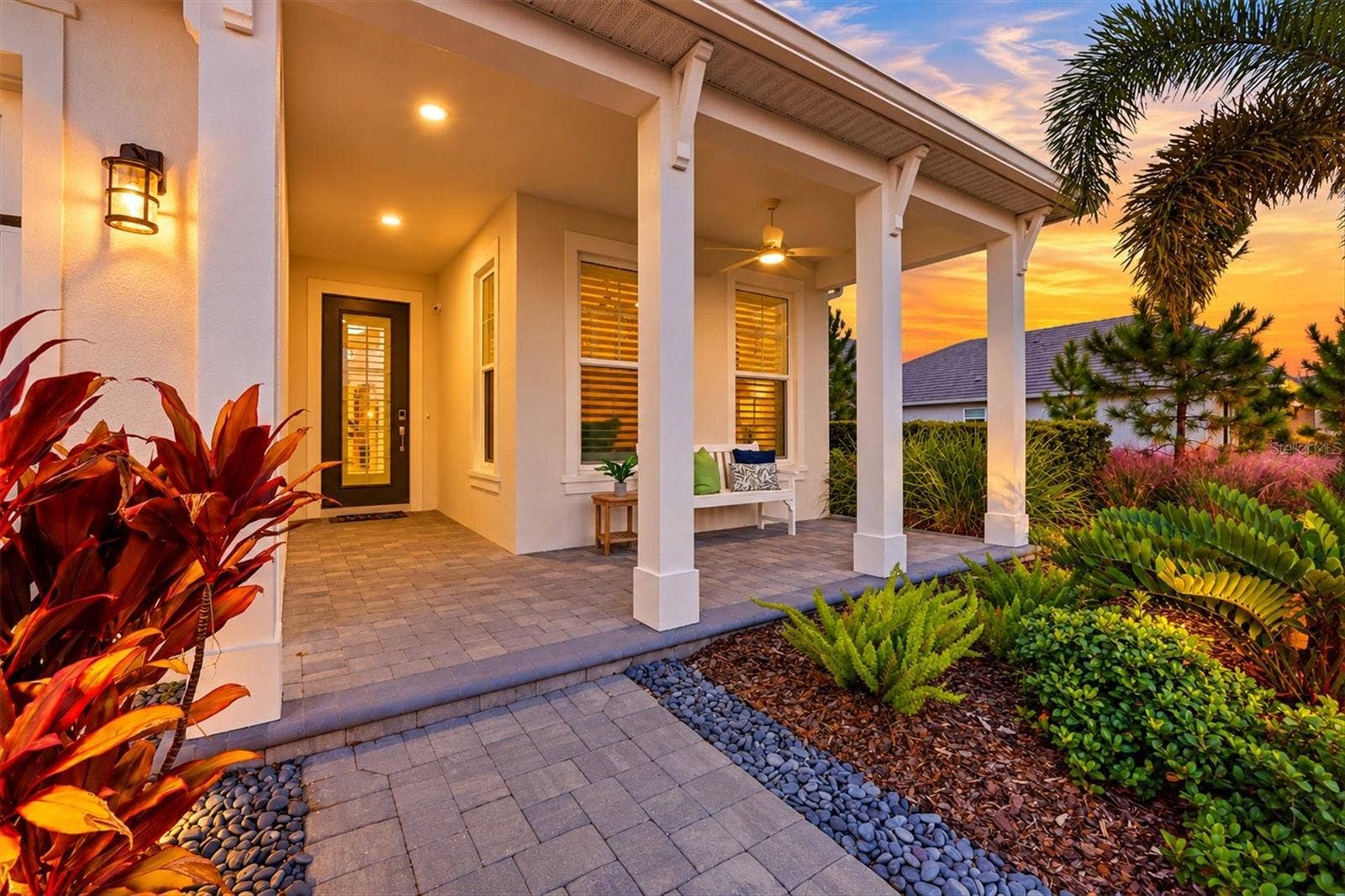 1104 WATERLINE COURT, Sarasota, FL 34240 1104 WATERLINE COURT, Sarasota, FL 34240