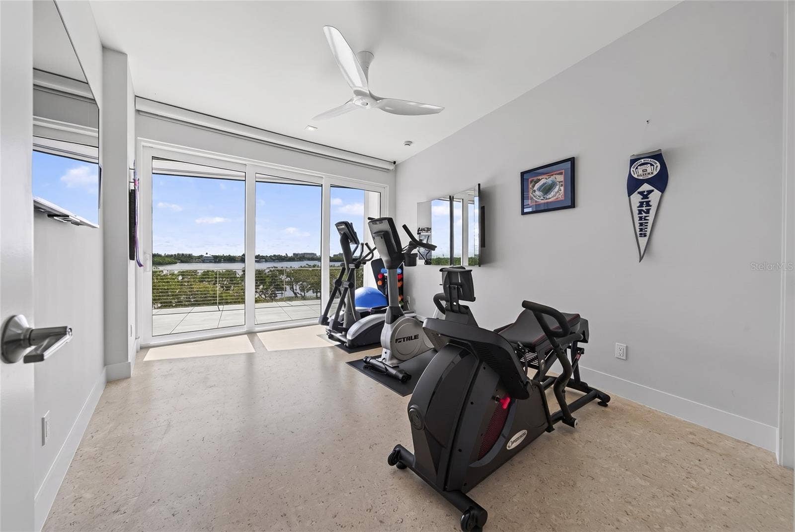 222 MORNINGSIDE DRIVE, Sarasota, FL 34236 222 MORNINGSIDE DRIVE, Sarasota, FL 34236