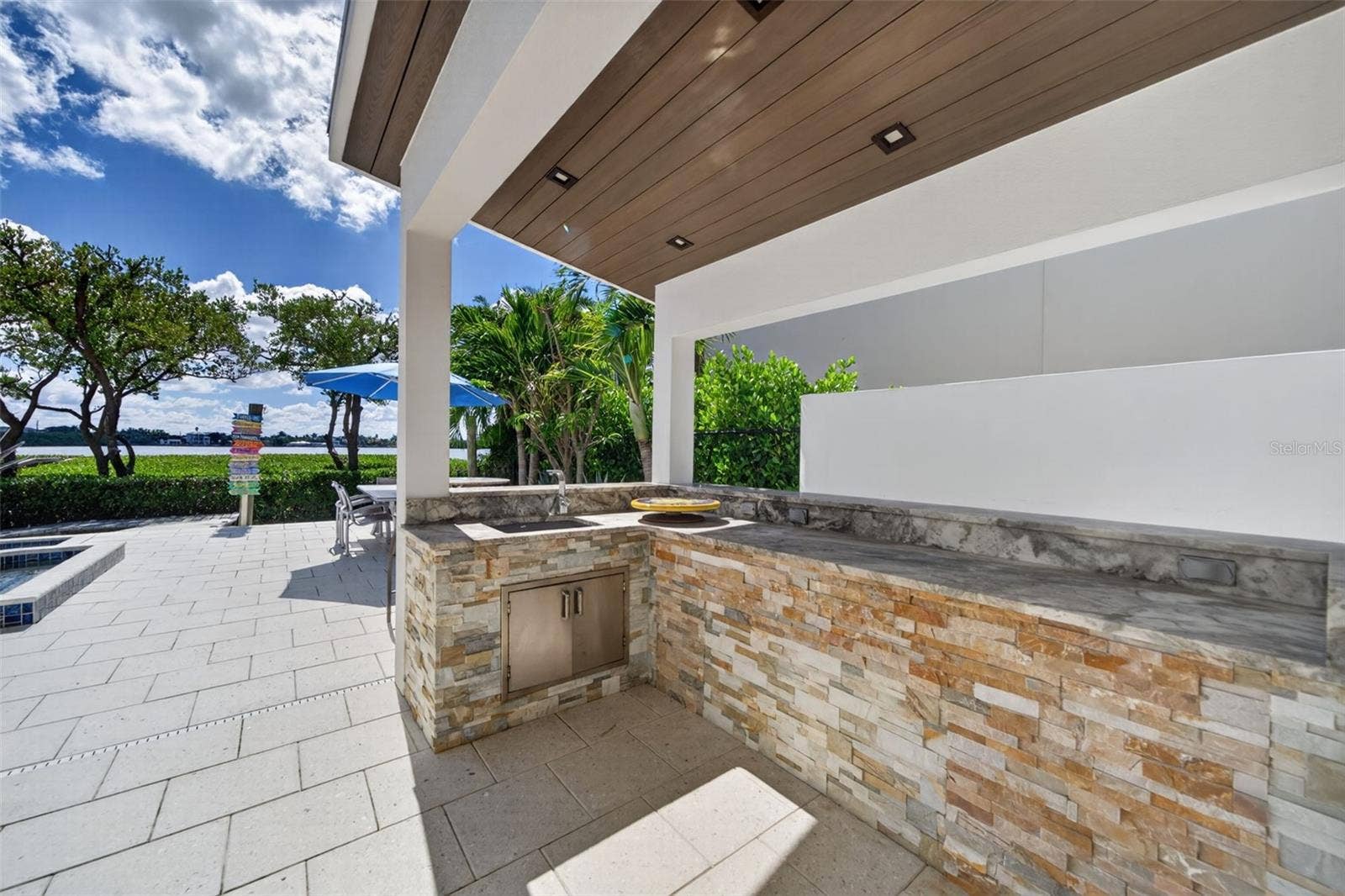 222 MORNINGSIDE DRIVE, Sarasota, FL 34236 222 MORNINGSIDE DRIVE, Sarasota, FL 34236