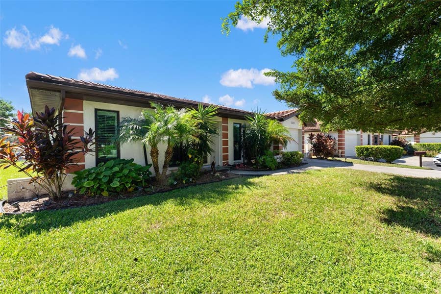 Property photo for 3004 VIVIENDA DRIVE, Bradenton, FL
